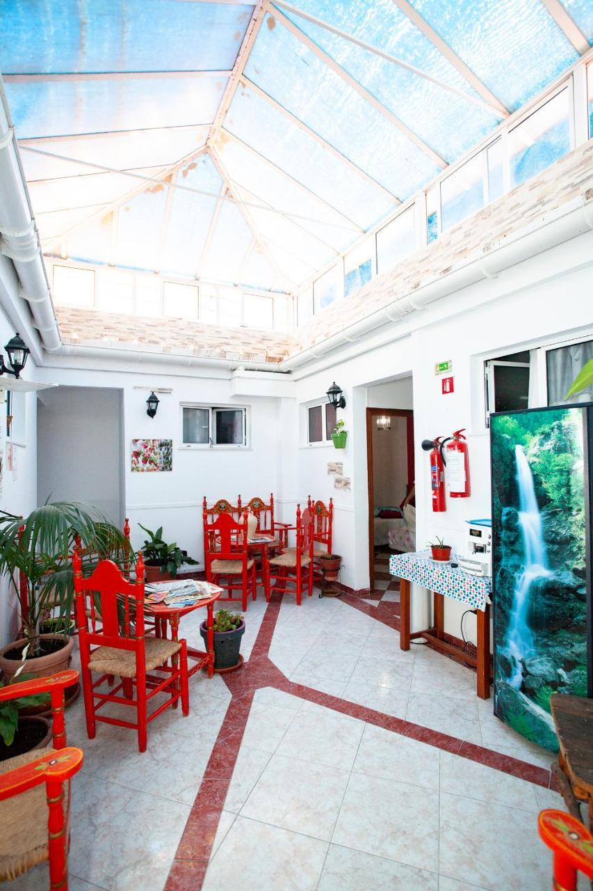 Pension Hidalgo 1 Utrera Exterior photo