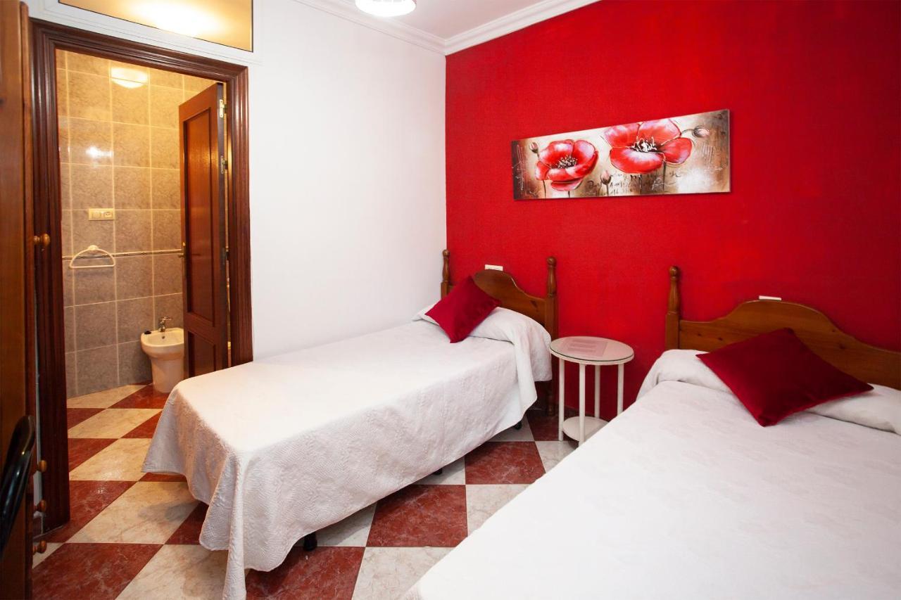 Pension Hidalgo 1 Utrera Exterior photo