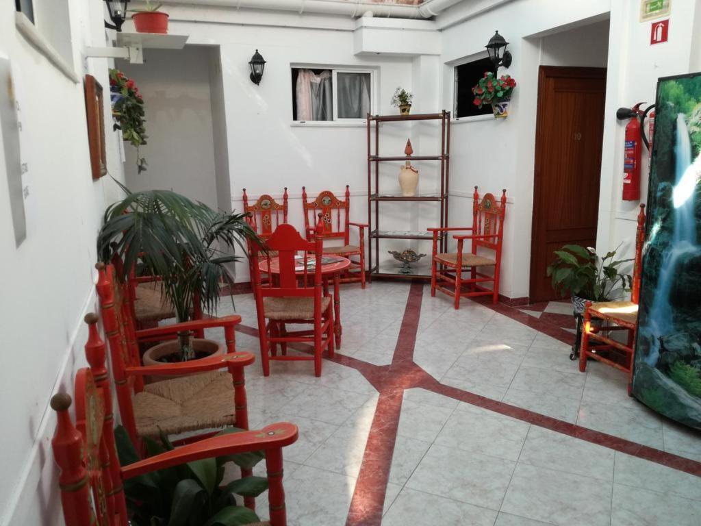 Pension Hidalgo 1 Utrera Exterior photo